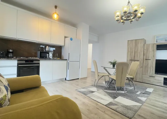 Large Coresi Apartment,
